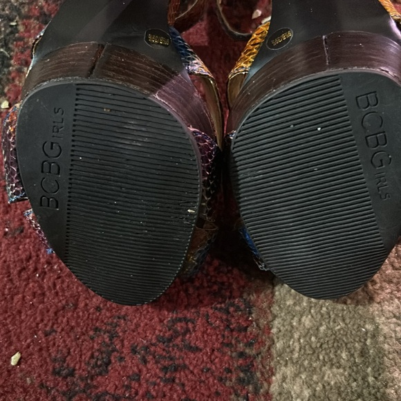 BCBG WOMAN SANDAL💜💜 - Picture 9 of 11